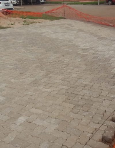60mm Interlock Zig zag industrial paving